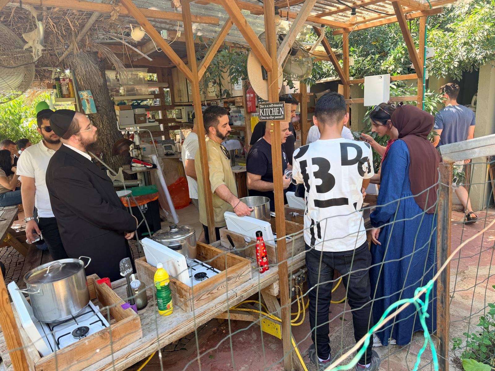 אנשי פיתוח מחברת נייס משתתפים בסדנת גבינות כשרה בבוסתן ברמות השבים